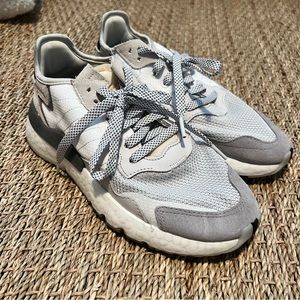 Adidas sneakers white grey cream size 7